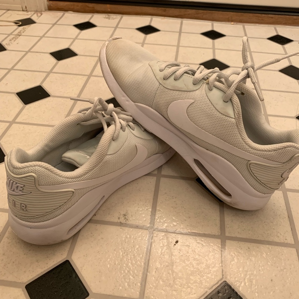 Nike Air Max  Sneakers